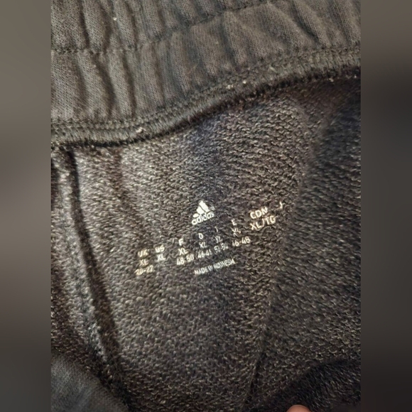Adidas Women's Sweatpants Capris - Picture 2 of 3